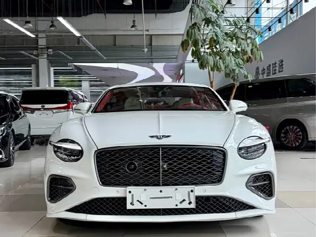 Bentley Continental GT Hybrid 2025, 5 000 км