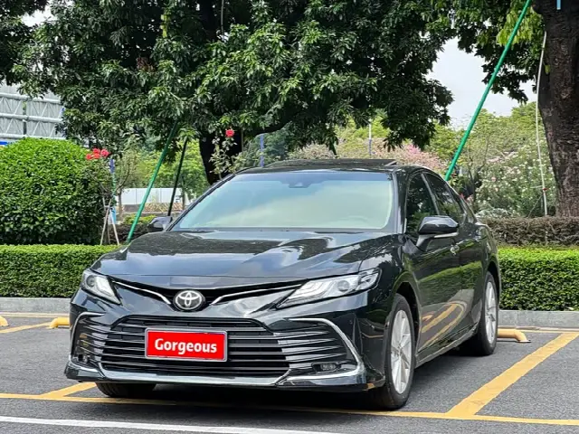 Toyota Camry 2022, 40 000 км