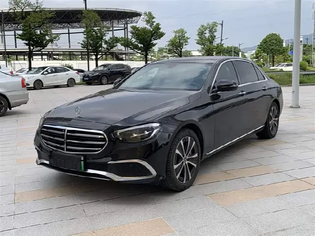 Mercedes-Benz E-Class Hybrid 2022, 81 890 км