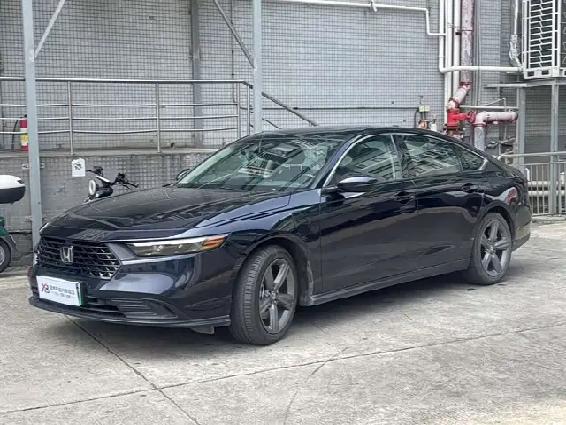Honda Accord Hybrid 2023, 12 000 км