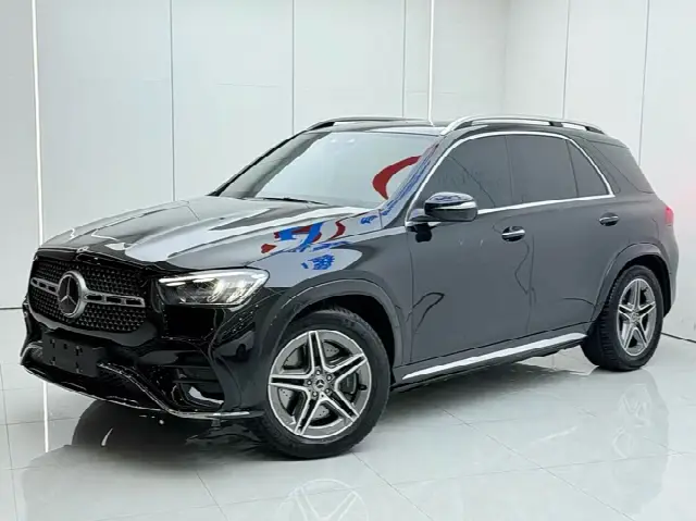 Mercedes-Benz GLE-Class 2024, 15 000 км