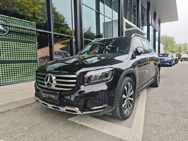 Mercedes-Benz GLB-Class 2025, 14 400 км