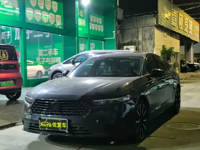 Honda Accord 2025, 12 000 км