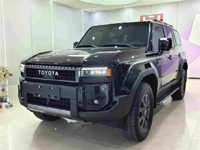 Toyota Prado 2025, 10 800 км
