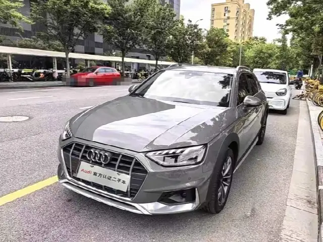 Audi A4 2023, 21 000 км