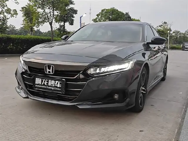 Honda Accord 2022, 25 400 км
