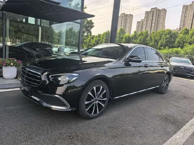 Mercedes-Benz E-Class Hybrid 2022, 63 000 км