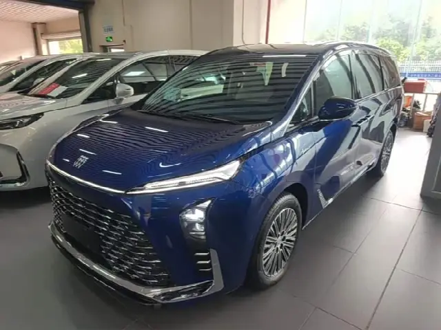 Buick GL8 Hybrid 2024, 8 900 км