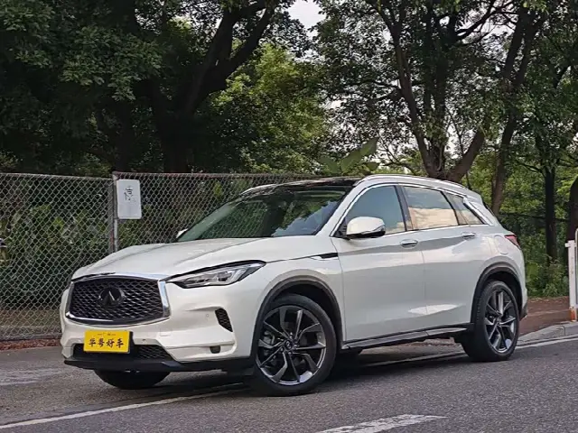Infiniti QX50 2024, 20 000 км