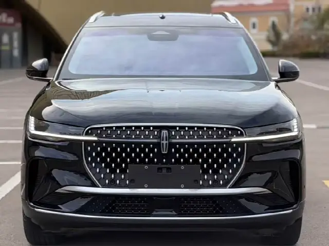 Lincoln Nautilus 2023, 60 000 км