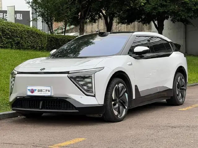 HiPhi Y 2023, 48 000 км