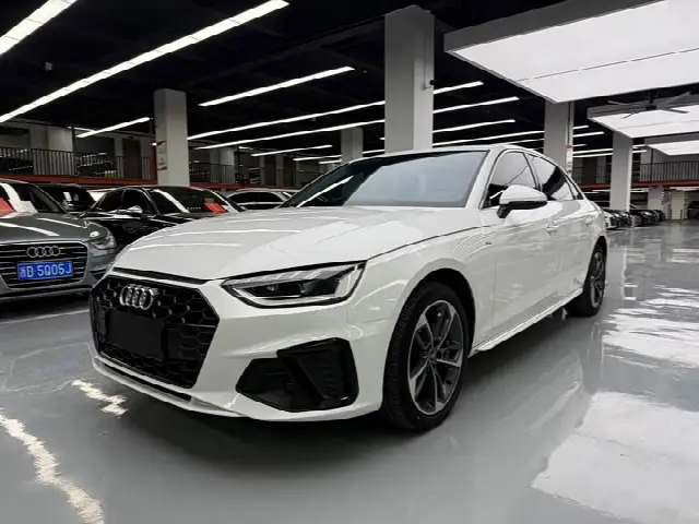 Audi A4L 2023, 40 000 км
