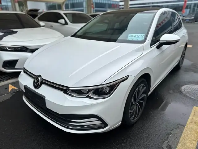 Volkswagen Golf 2023, 29 000 км
