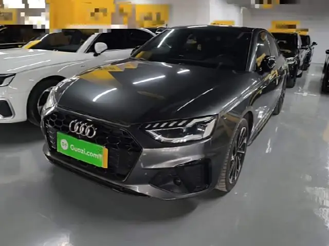 Audi A4L 2023, 39 100 км