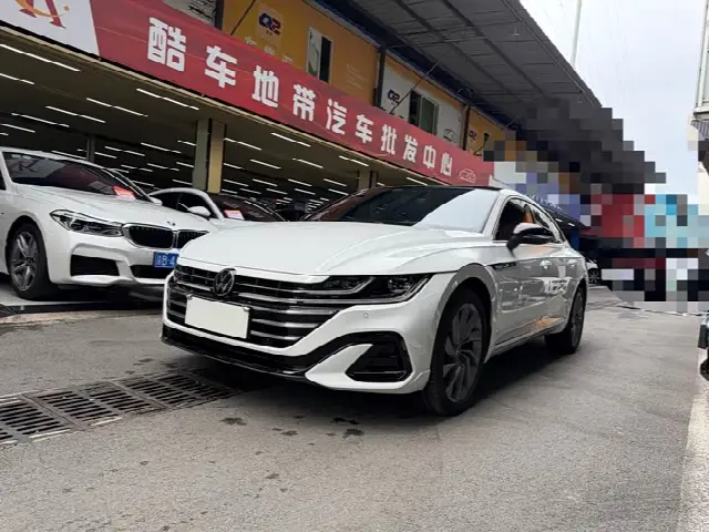 Volkswagen CC 2025, 15 000 км