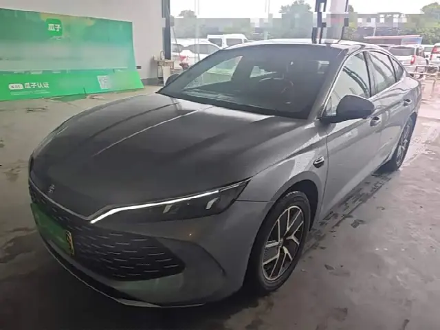 BYD Qin L 2025, 15 700 км