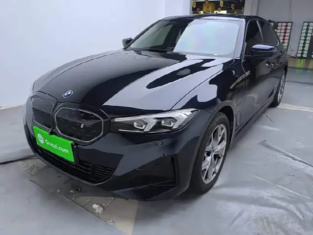 BMW i3 2024, 23 400 км