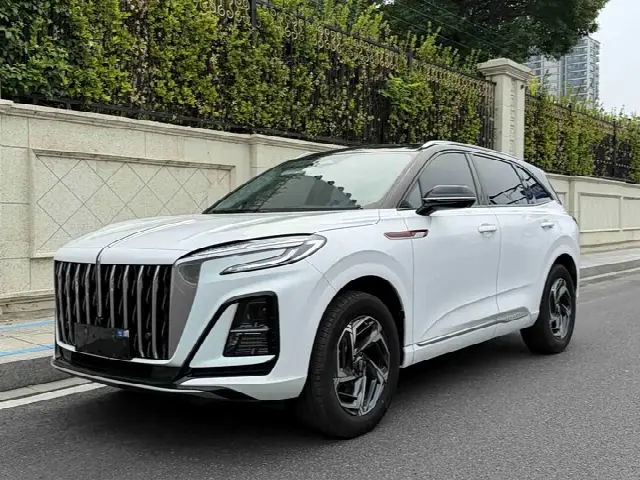 Hongqi HS3 2023, 16 000 км