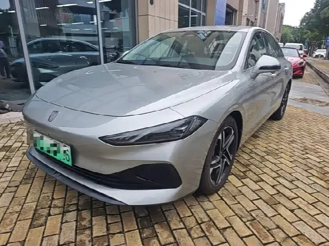 Roewe D7 2023, 8 100 км
