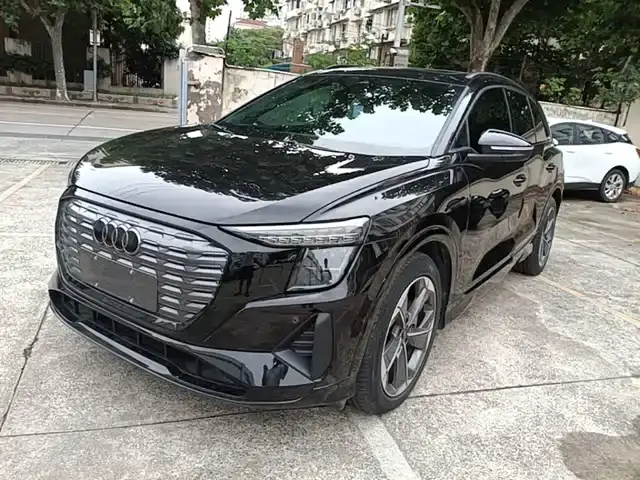 Audi Q5 e-tron 2023, 89 800 км