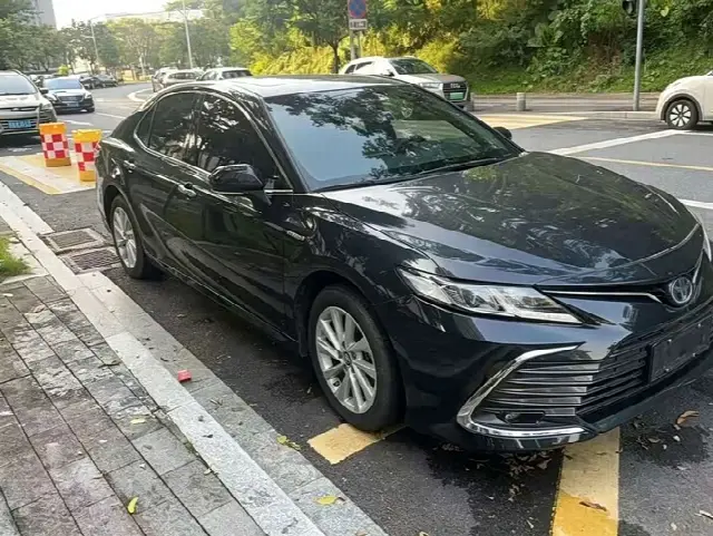 Toyota Camry 2021, 8 000 км
