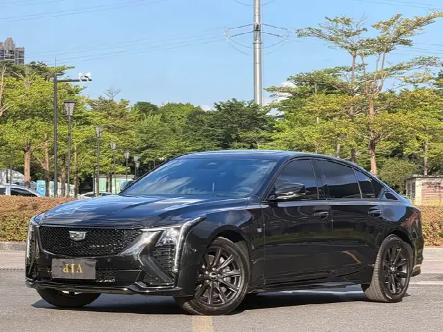 Cadillac CT5 2025, 7 600 км