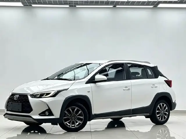 Toyota Yaris L Hatchback 2022, 23 000 км