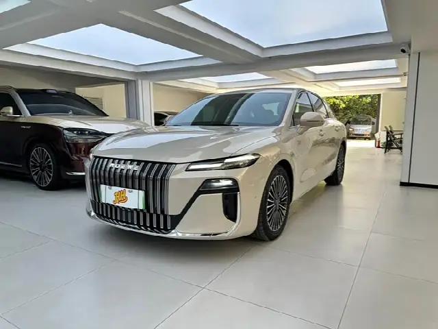Roewe M7 DMH 2025, 12 000 км