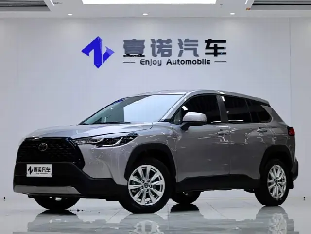 Toyota Corolla Cross 2024, 6 300 км