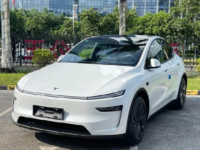 Tesla Model Y 2026, новый