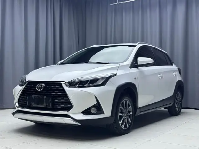 Toyota Yaris L Hatchback 2022, 30 000 км