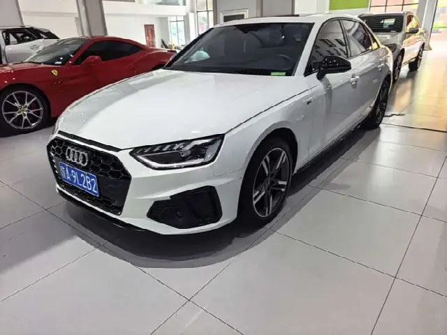 Audi A4L 2022, 56 000 км