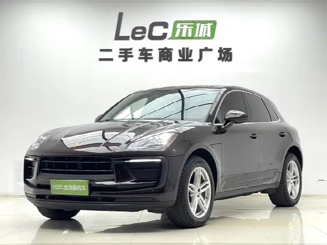Porsche Macan 2023, 30 000 км