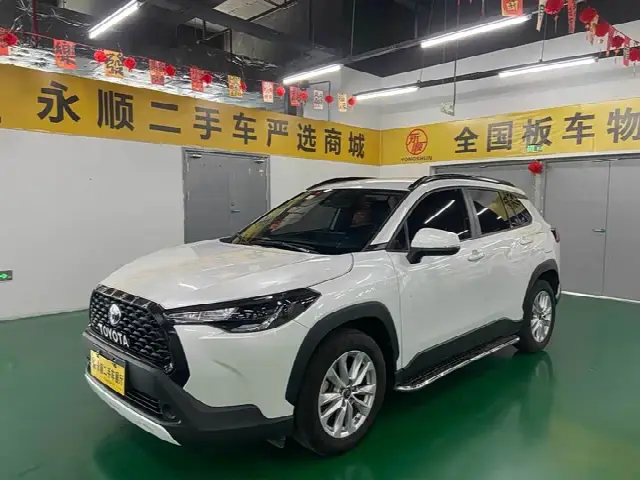 Toyota Corolla Cross 2022, 60 000 км