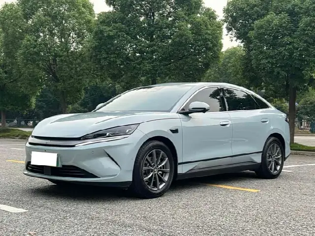 BYD Qin L 2025, 30 000 км