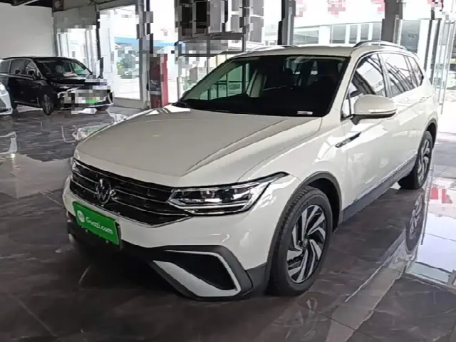 Volkswagen Tiguan L Pro 2022, 54 300 км
