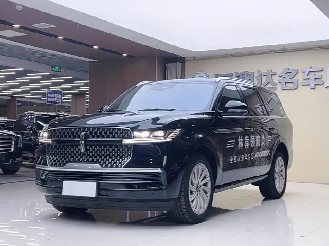 Lincoln Navigator 2025, новый