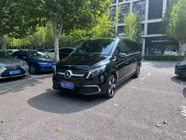 Mercedes-Benz V-Class 2022, 15 000 км