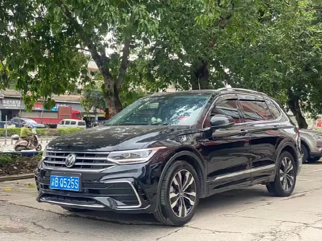 Volkswagen Tiguan L Pro 2024, 70 000 км