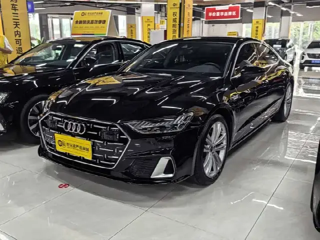 Audi A7L 2024, 21 000 км