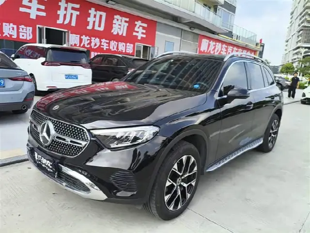 Mercedes-Benz GLC-Class 2023, 25 400 км