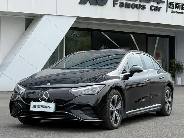 Mercedes-Benz EQE 2025, 15 000 км