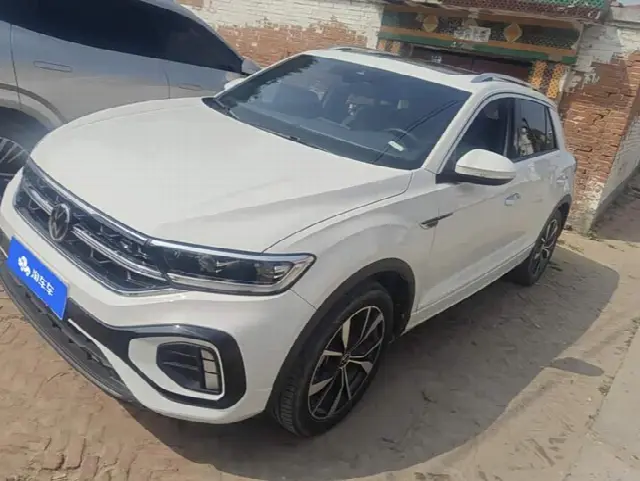 Volkswagen T-Roc 2025, 15 400 км