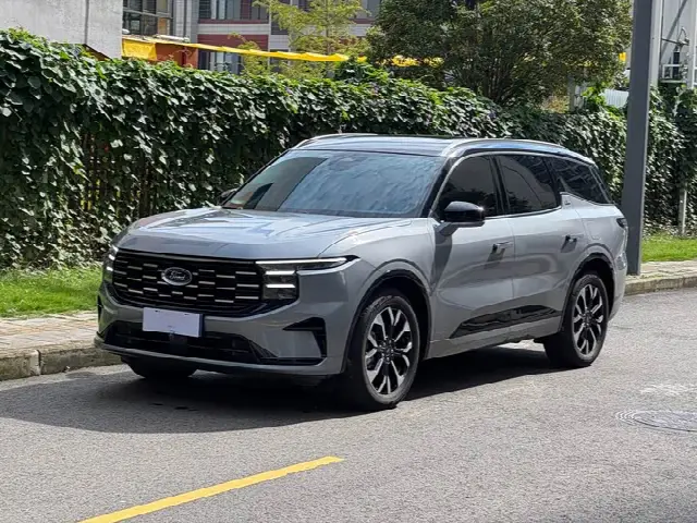 Ford Edge 2025, 10 000 км