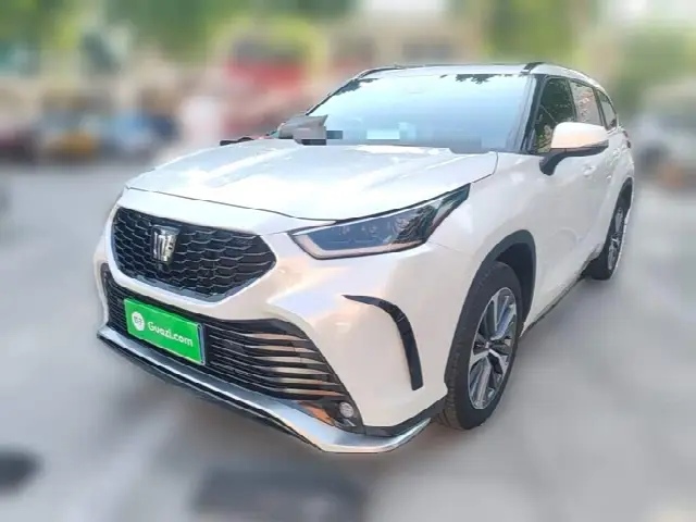 Toyota Crown Kluger 2026, 12 900 км