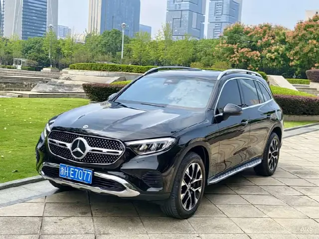 Mercedes-Benz GLC-Class 2023, 28 000 км