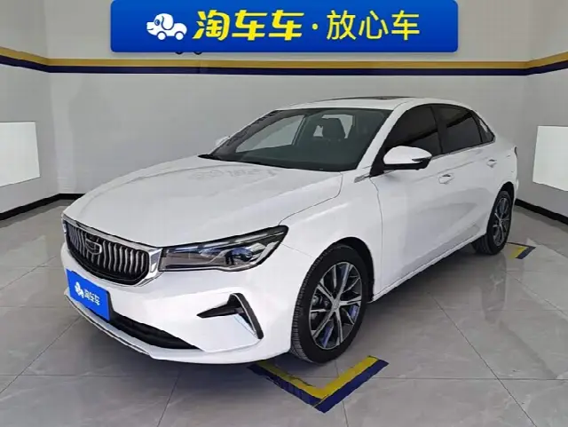Geely Emgrand 2023, 11 900 км
