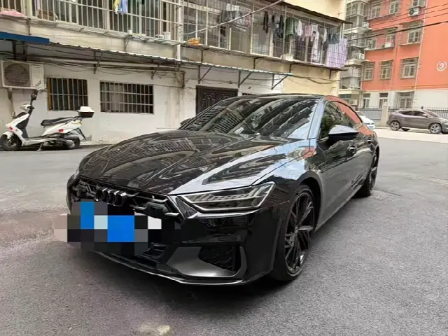 Audi A7L 2024, 37 000 км