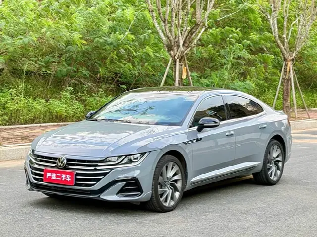 Volkswagen CC 2023, 10 000 км