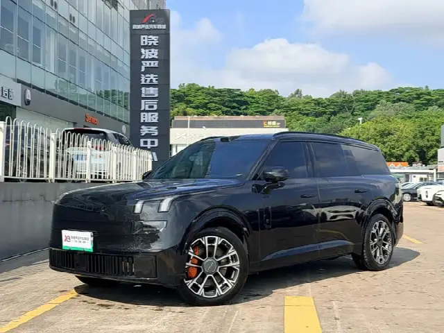 Lynk & Co 900 2025, 23 000 км